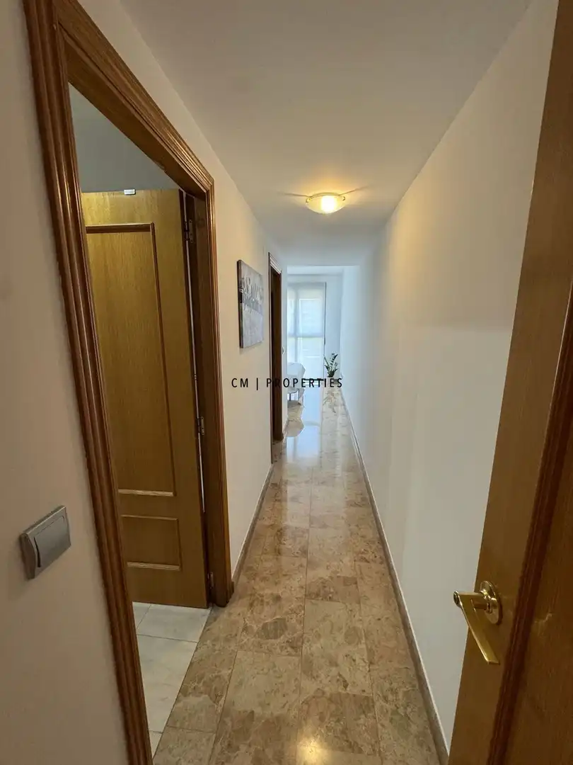 Wohnung zur Miete in Valencia mit Klimaanlage, Heizung und Terrasse
