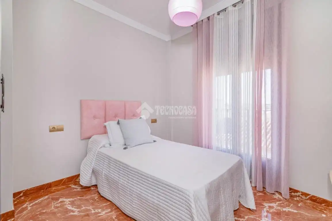 Bedroom of Flat for sale in Lucena  with Air Conditioner