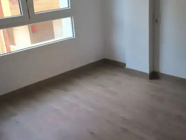 Schlafzimmer von Wohnungen zur Miete in León Capital  mit Balkon