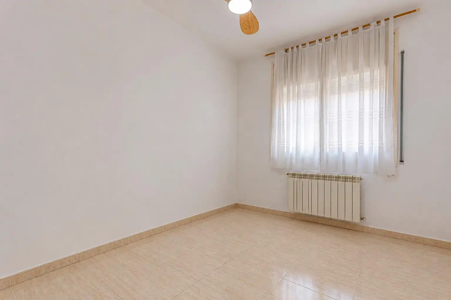 Habitación de Piso en venta en Vilanova del Camí con Aire acondicionado y Amueblado