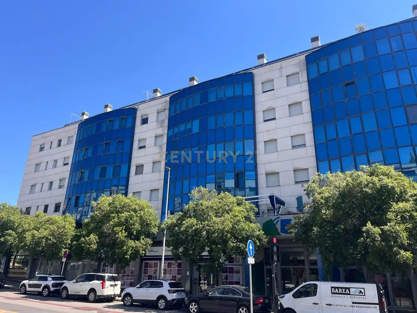 Vista exterior de Piso en venta en Cerdanyola del Vallès con Aire acondicionado y Horno