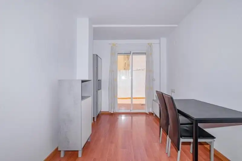 Habitación de Piso en venta en La Zubia con Amueblado