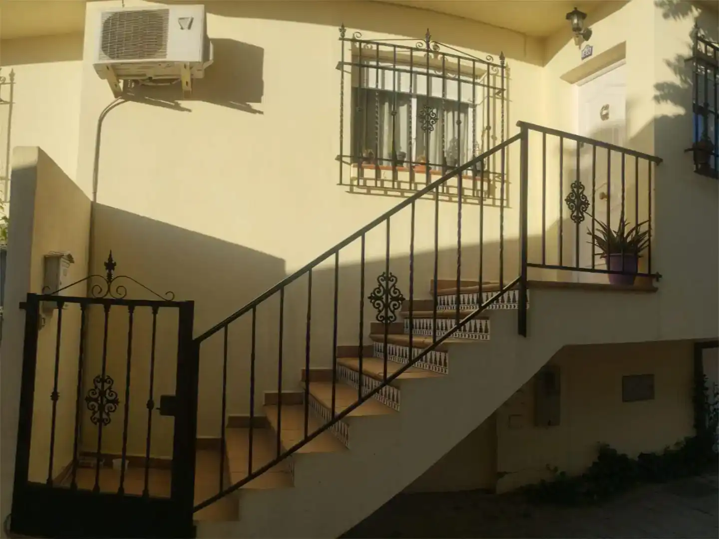 Casa adosada en venta en Jun con Aire acondicionado y Balcón