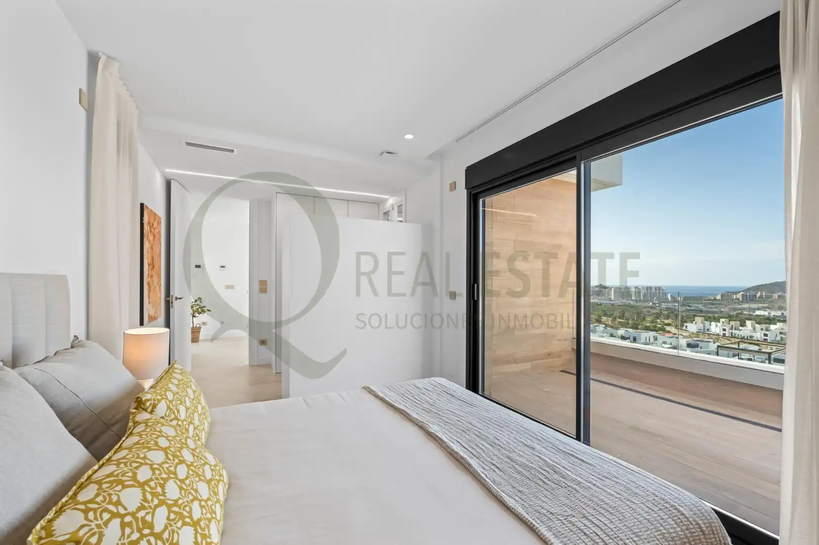 Habitación de Casa o chalet en venta en Benidorm con Aire acondicionado, Calefacción y Jardín privado