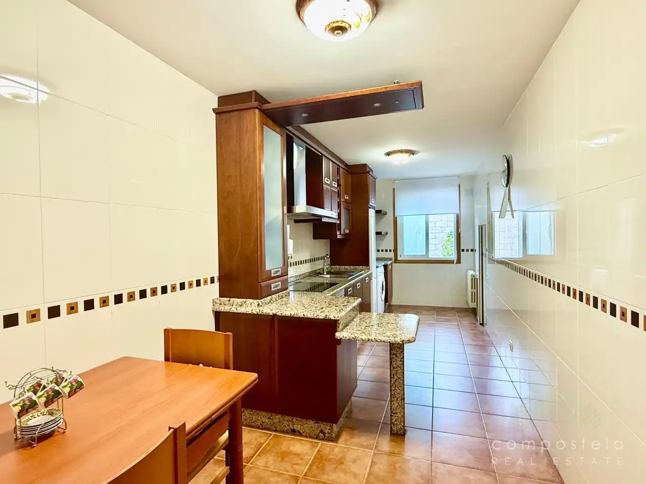 Küche von Wohnung zur Miete in Vilagarcía de Arousa mit Heizung, Parkett und Terrasse