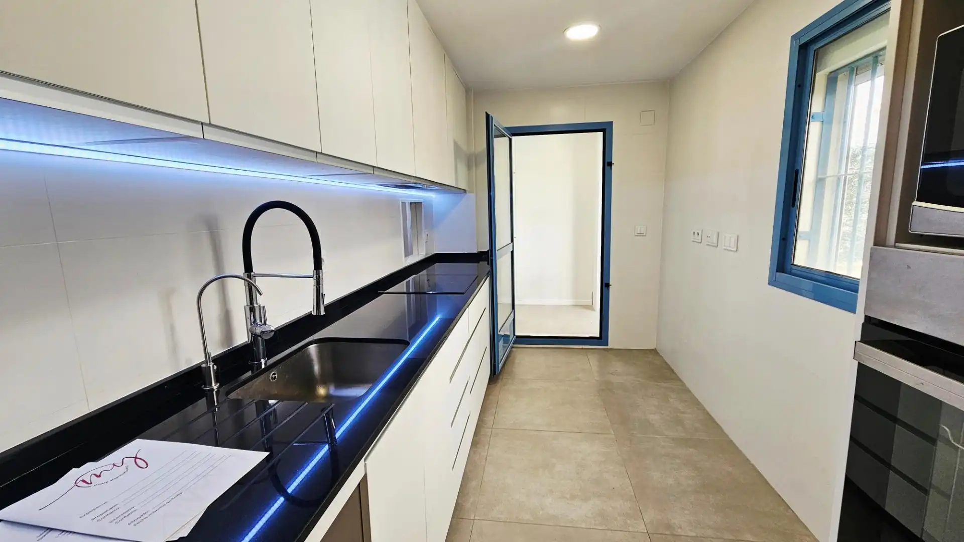 Cuina de Planta baixa en venda en Málaga amb Aire condicionat, Jardí privat i Parquet