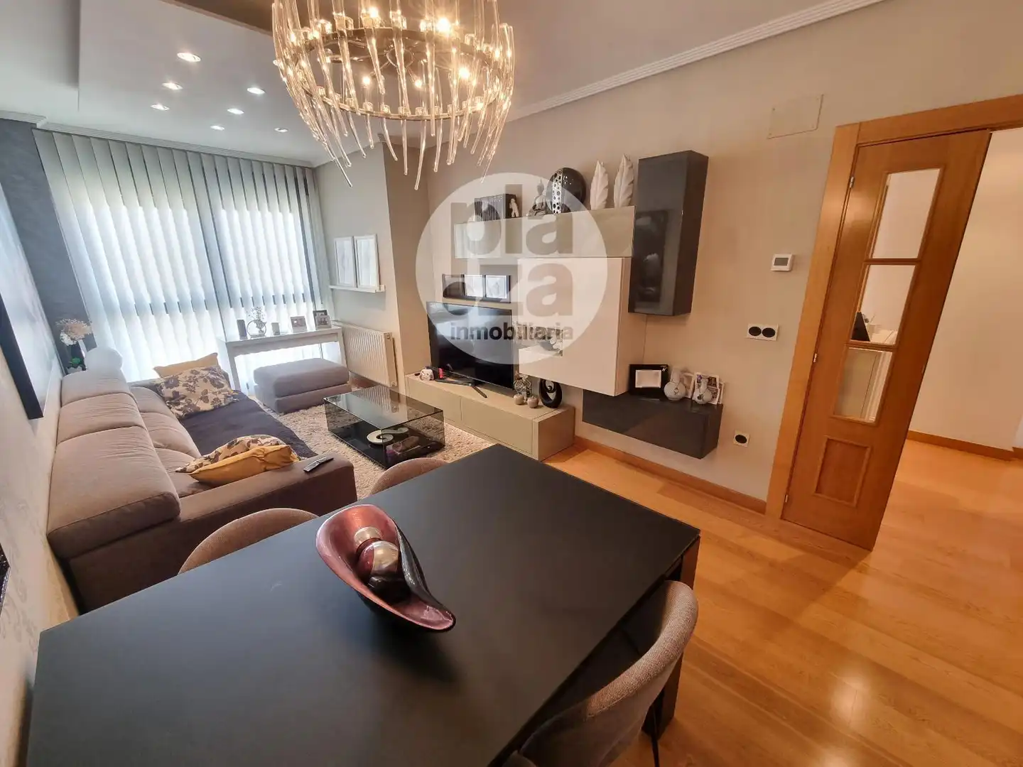 Sala de estar de Piso en venta en Burgos con Calefacción, Terraza y Trastero