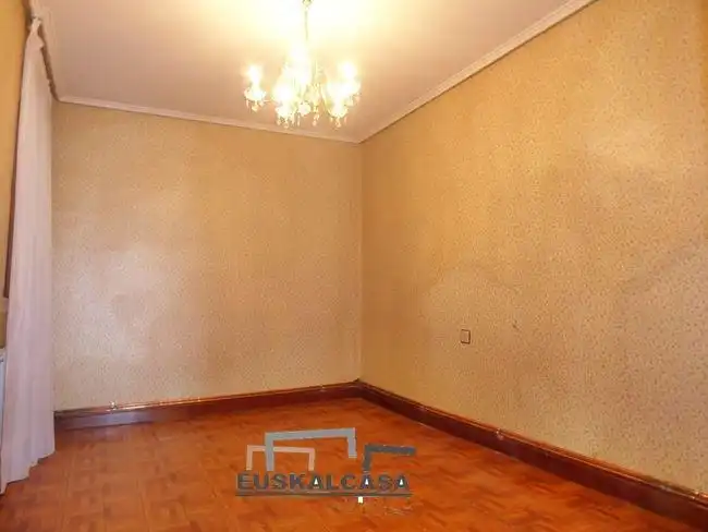 Bedroom of Flat for sale in Bilbao   with Heating and Balcony