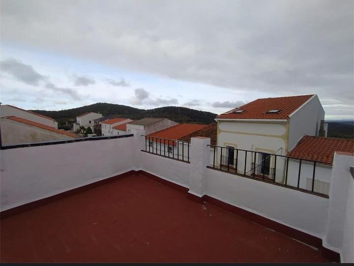 Photo 1 of Single-family semi-detached for sale in Cabeza la Vaca, Badajoz