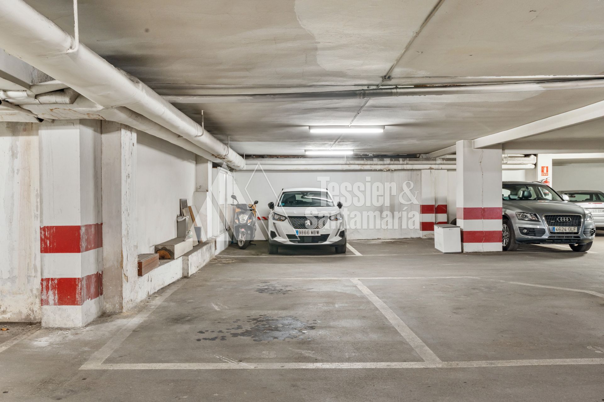 Aparcament de Garatge en venda en Gijón 