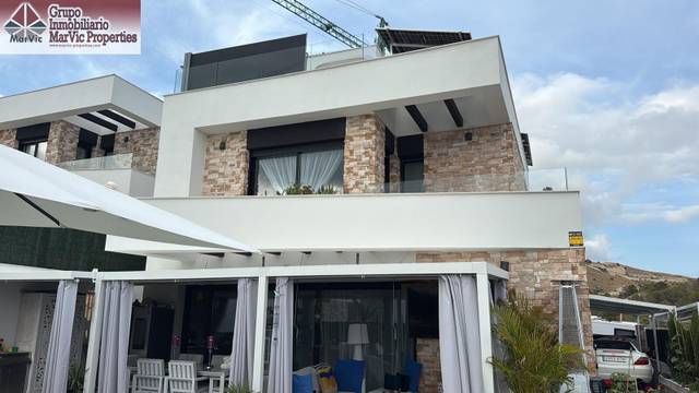 Casa-chalet en Venta en Balcón de Finestrat - Terra Marina