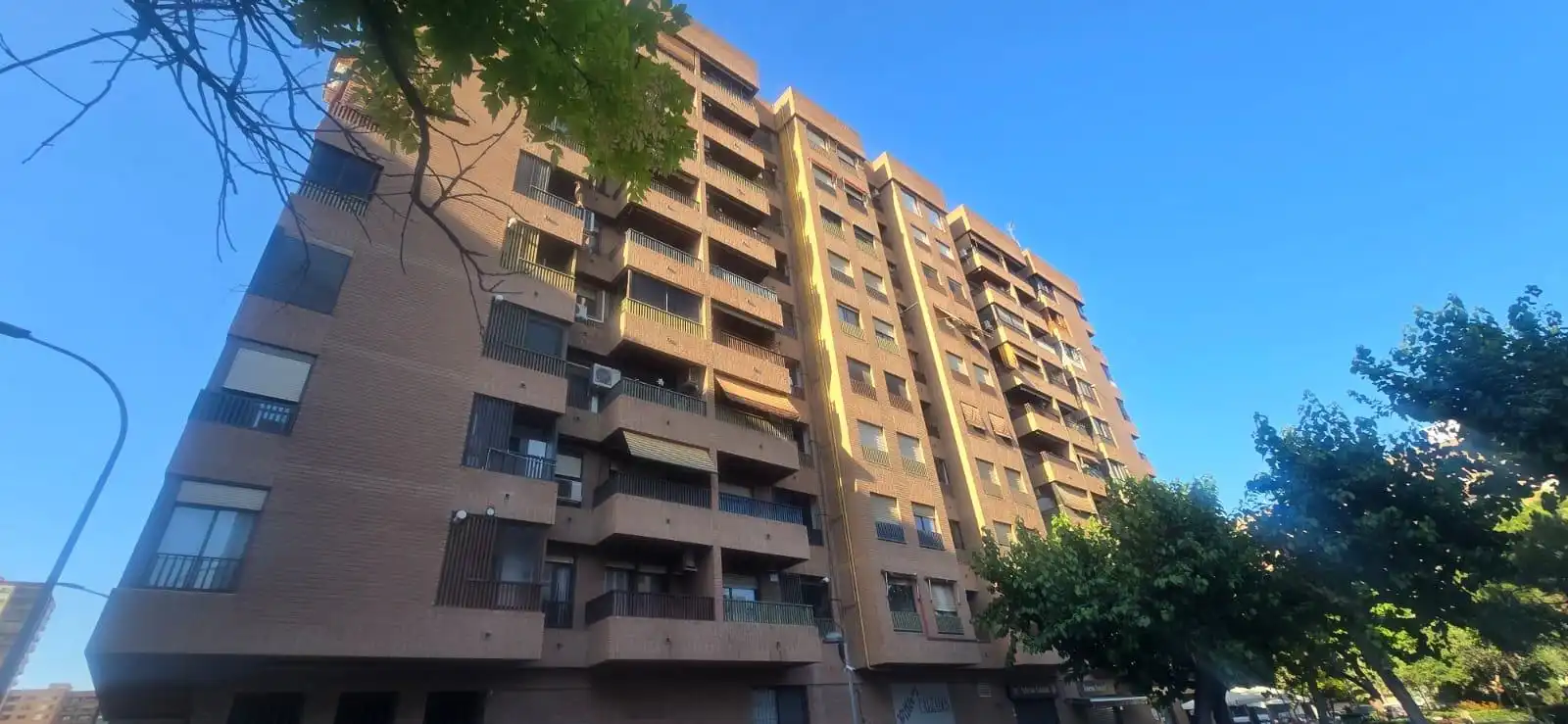 Außenansicht von Wohnung zum Verkauf in Valencia mit Klimaanlage, Heizung und Möbliert