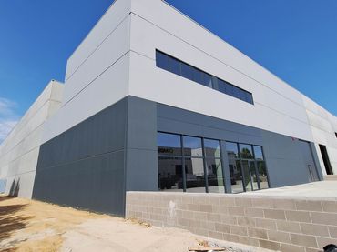 Nave industrial en alquiler en MARIA AURELIA CAPMANY