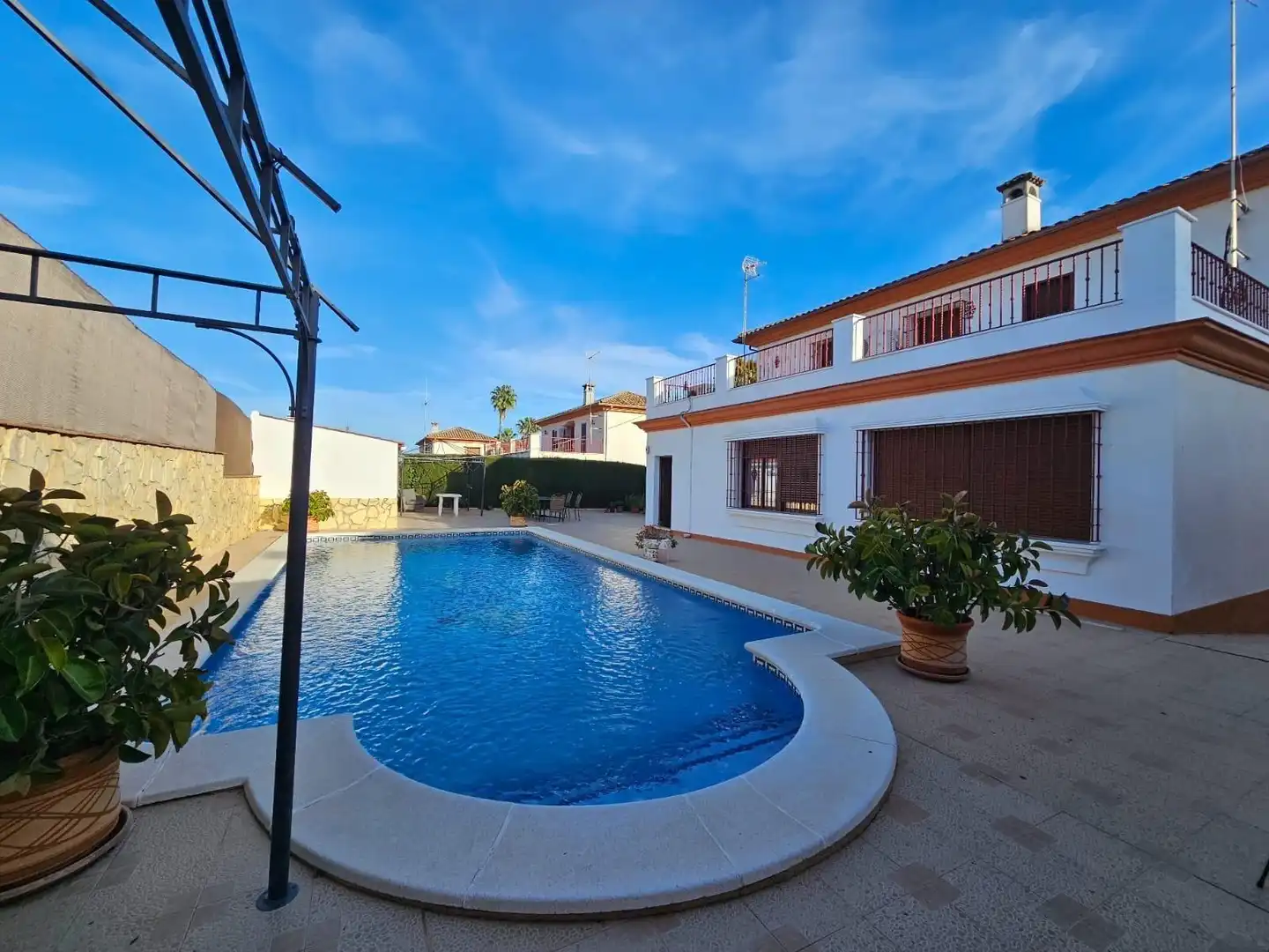 Piscina de Casa o xalet en venda en Córdoba amb Aire condicionat, Calefacció i Jardí privat