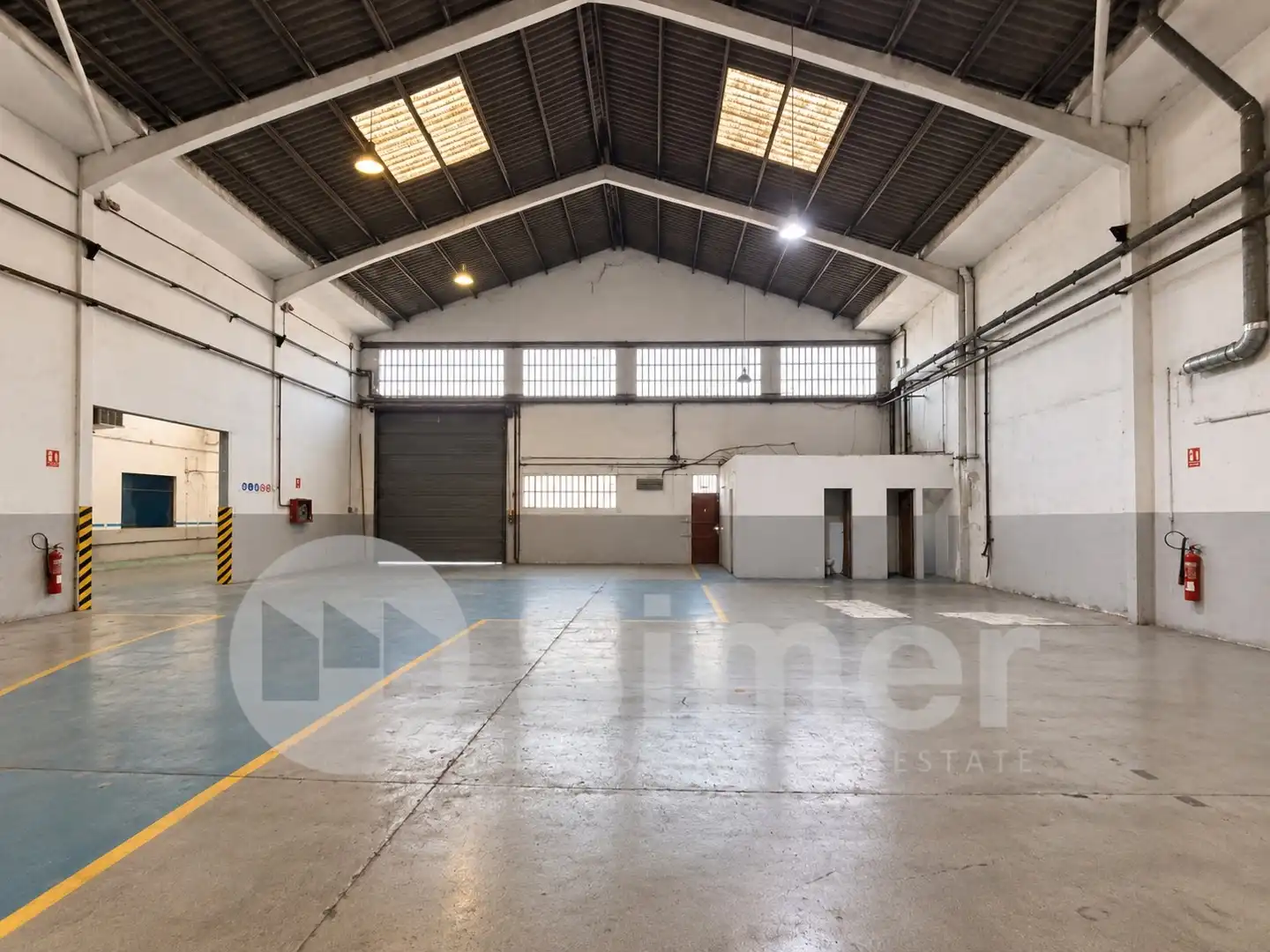 Vista exterior de Nave industrial de alquiler en La Llagosta