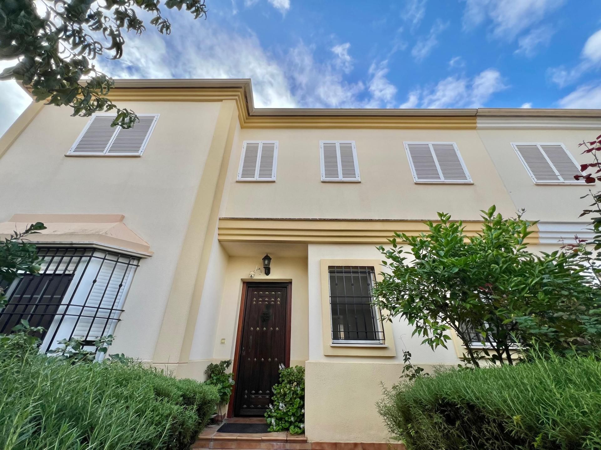 Exterior view of House or chalet for sale in  Córdoba Capital  with Air Conditioner, Heating and Private garden