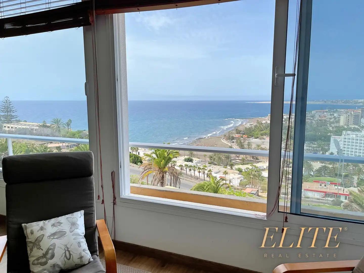 Exterior view of Houses for sale in San Bartolomé de Tirajana  with Air Conditioner, Terrace and Storage room