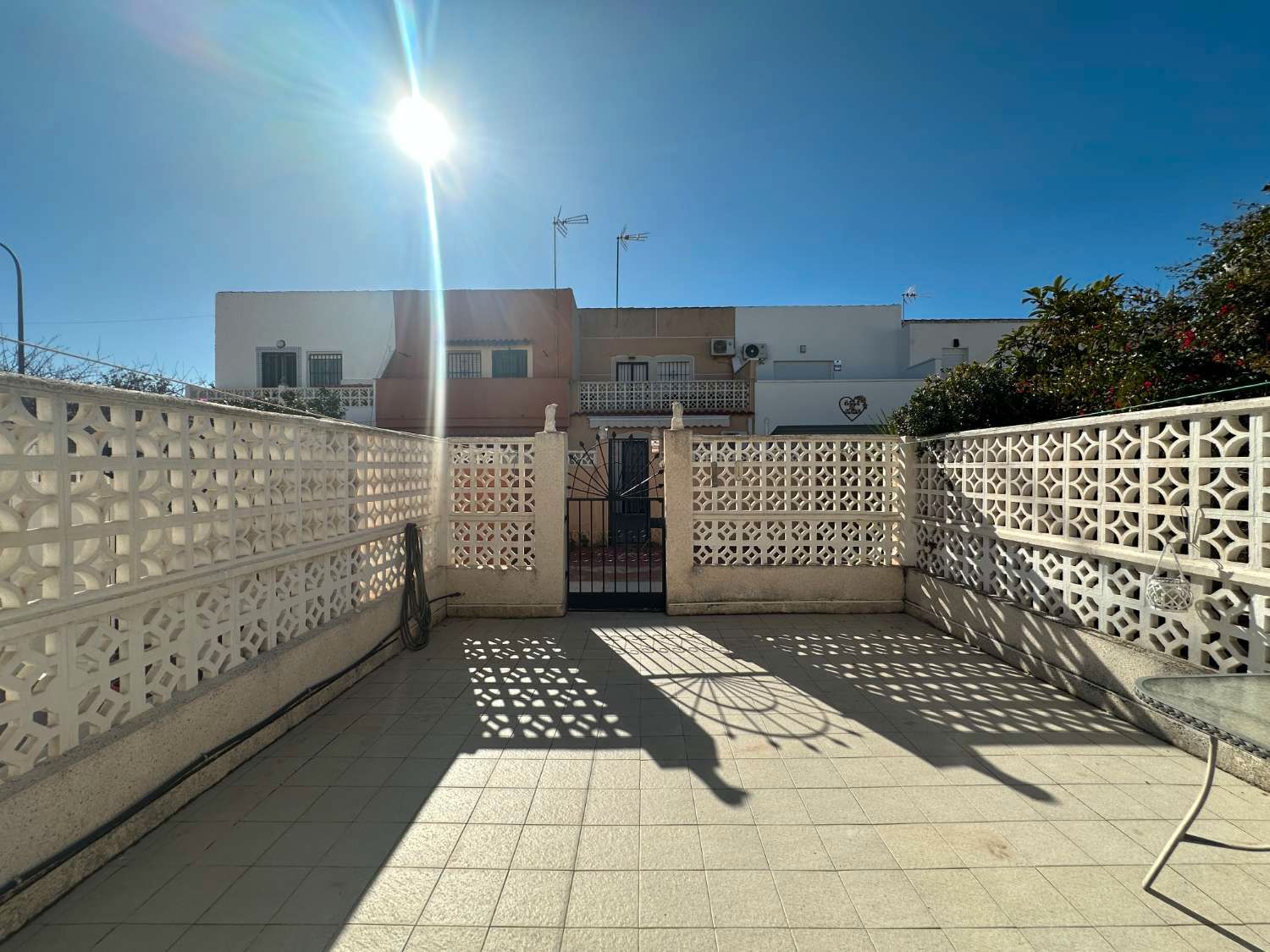 Jardí de Dúplex en venda en Torrevieja amb Aire condicionat, Moblat i Internet