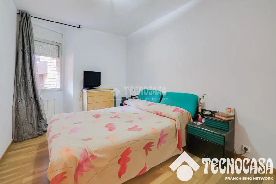 Habitación de Piso en venta en Barcelona con Aire acondicionado y Calefacción