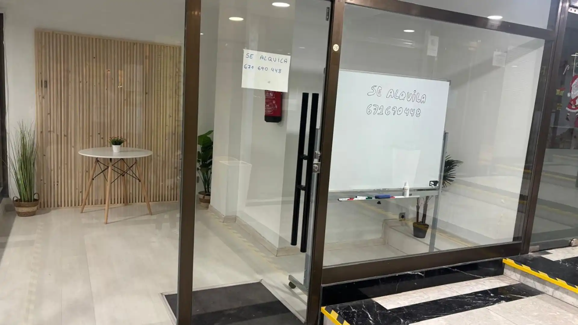 Local de alquiler en Torredembarra con Aire acondicionado, Calefacción y Parquet