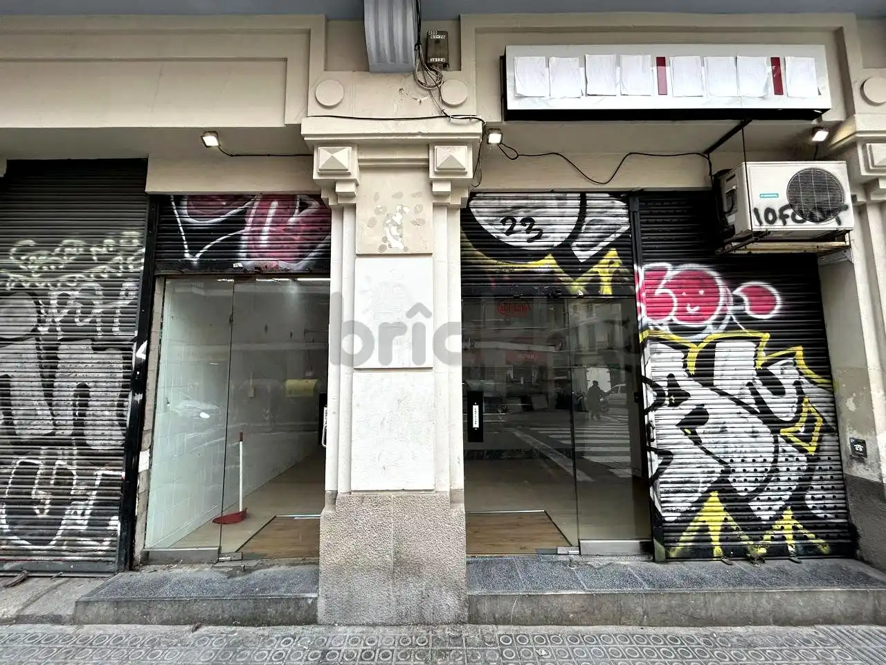 Local en venta en De Blesa, El Poble Sec - Parc de Montjuïc