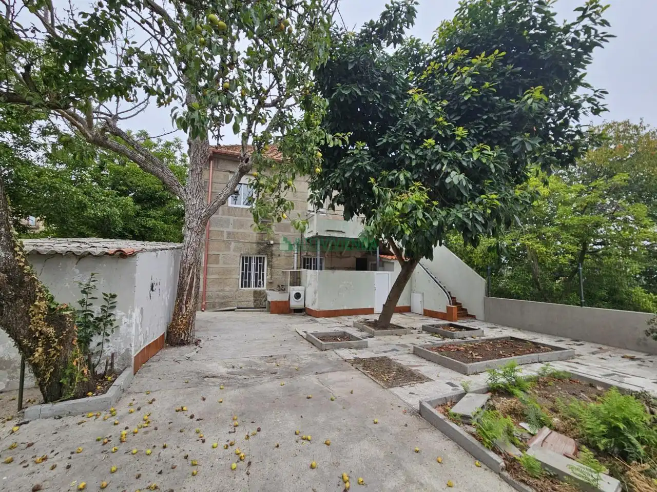 Vista exterior de Casa o xalet en venda en Vigo  amb Calefacció, Jardí privat i Parquet