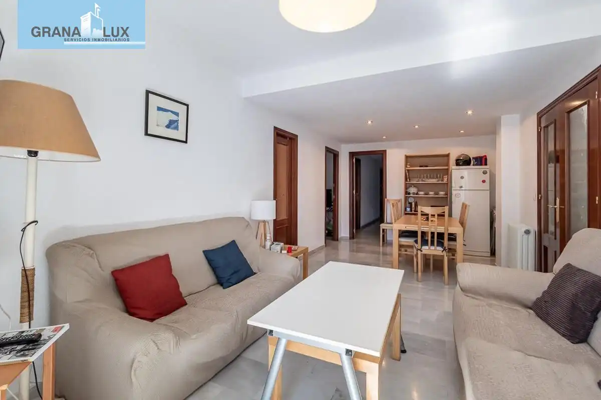 Flat with lift for sale in Calle Guarnón