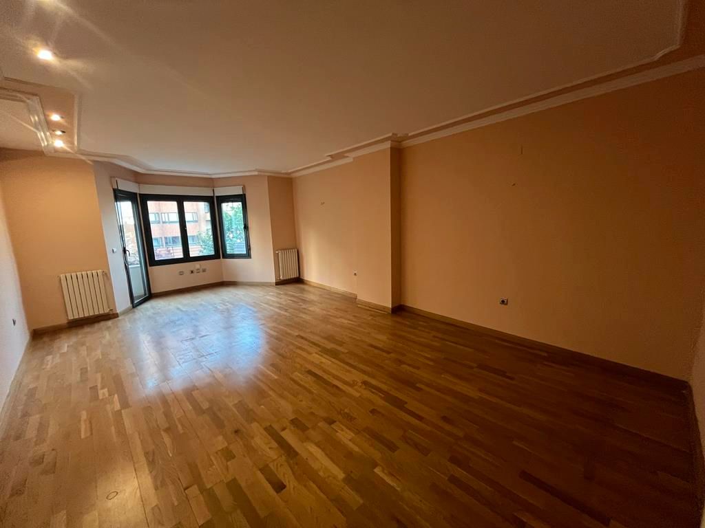 Sala d'estar de Pis de lloguer en  Albacete Capital amb Aire condicionat, Calefacció i Parquet