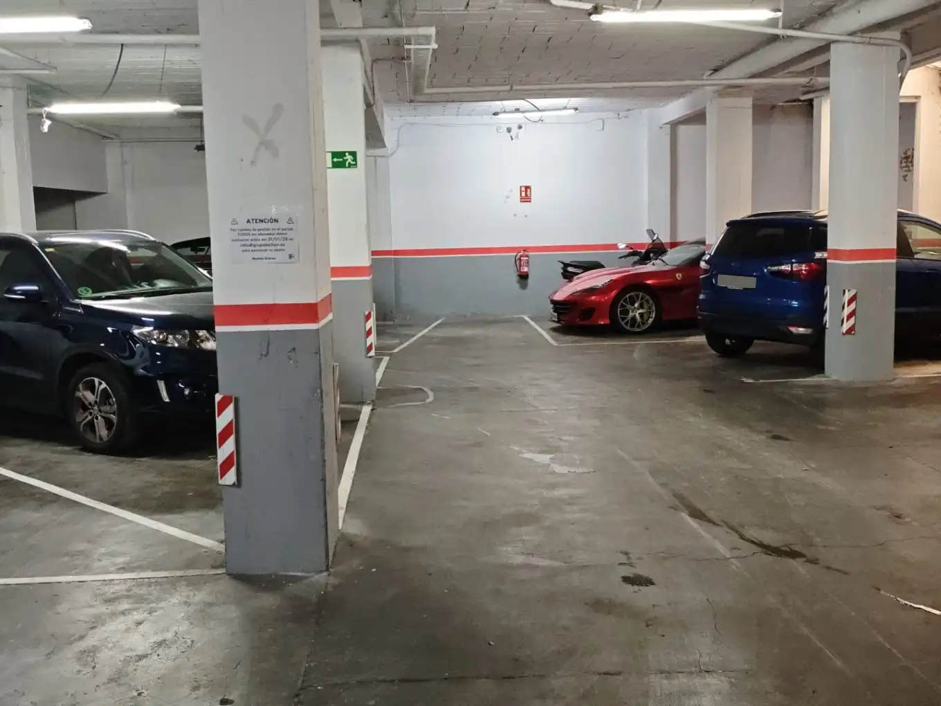 Parking of Garage for rent in Madrid  with Alarm