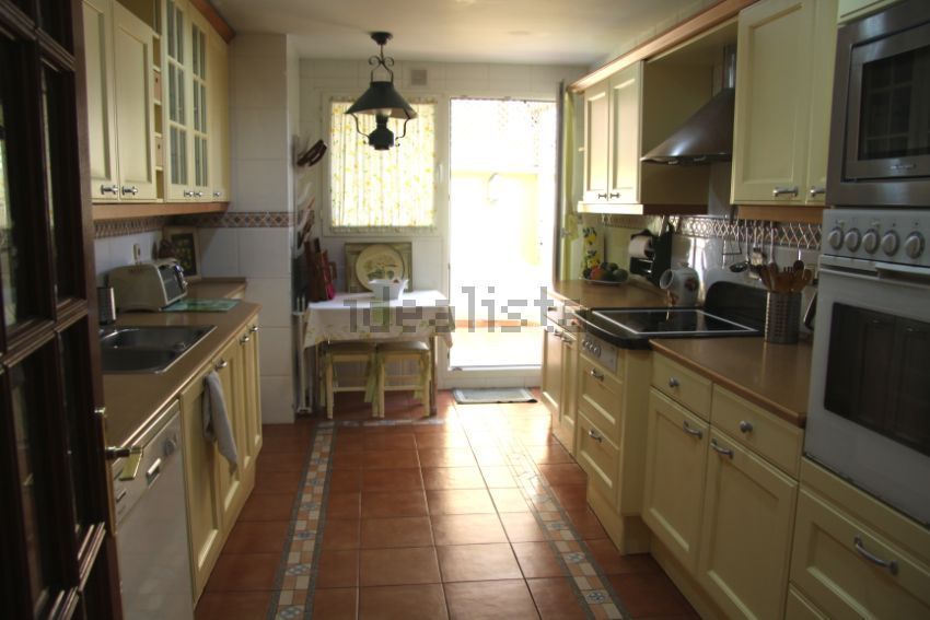 Kitchen of Single-family semi-detached for sale in  Melilla Capital  with Air Conditioner, Private garden and Parquet flooring