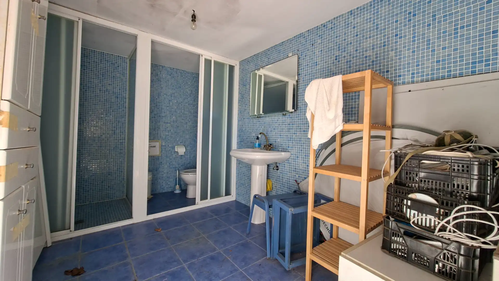 Bathroom of Houses for sale in Chiclana de la Frontera  with Private garden, Terrace and Storage room