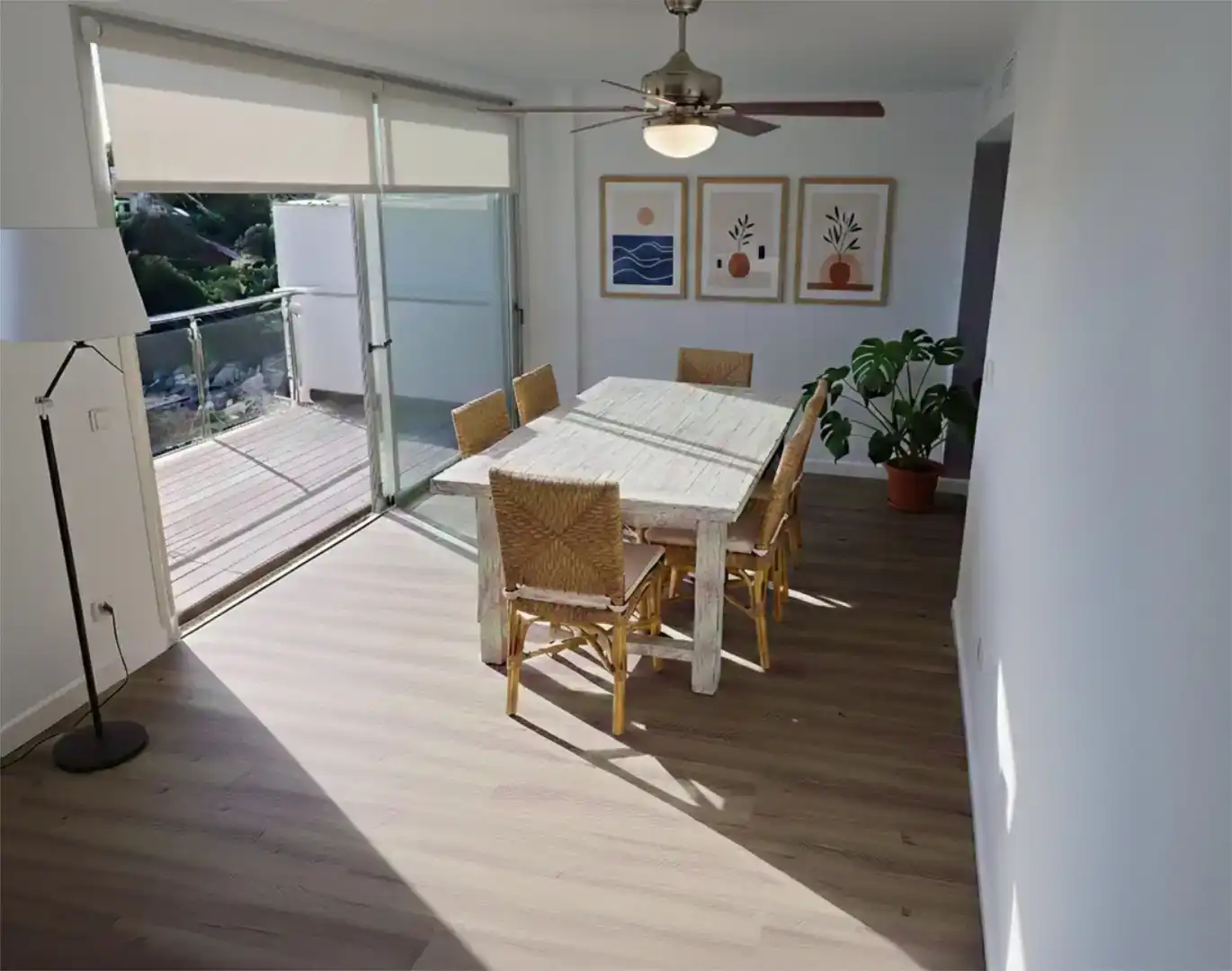 Menjador de Apartament de lloguer en Almuñécar amb Aire condicionat, Parquet i Moblat