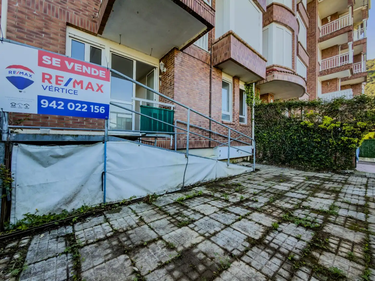 Vista exterior de Planta baixa en venda en Noja amb Calefacció, Jardí privat i Terrassa