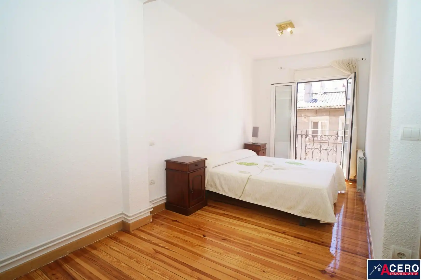 Bedroom of Flat for sale in Santander