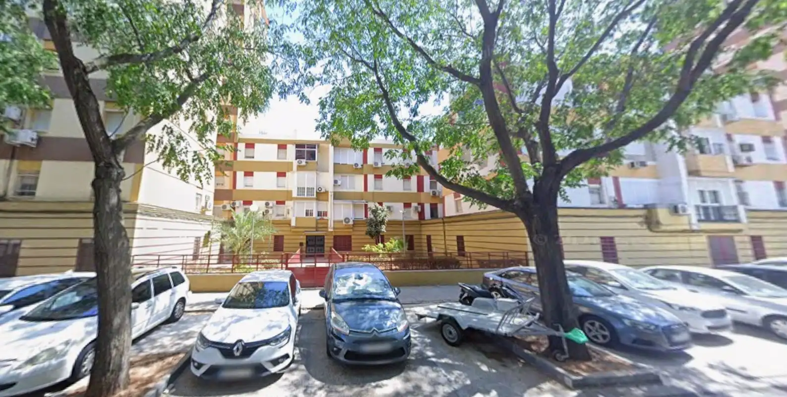 Flat for sale in Calle MENENDEZ PIDAL