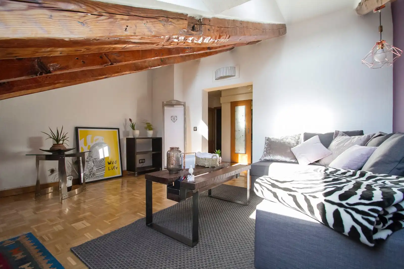 Sala de estar de Apartamento en venta en Madrid con Calefacción, Parquet y Amueblado