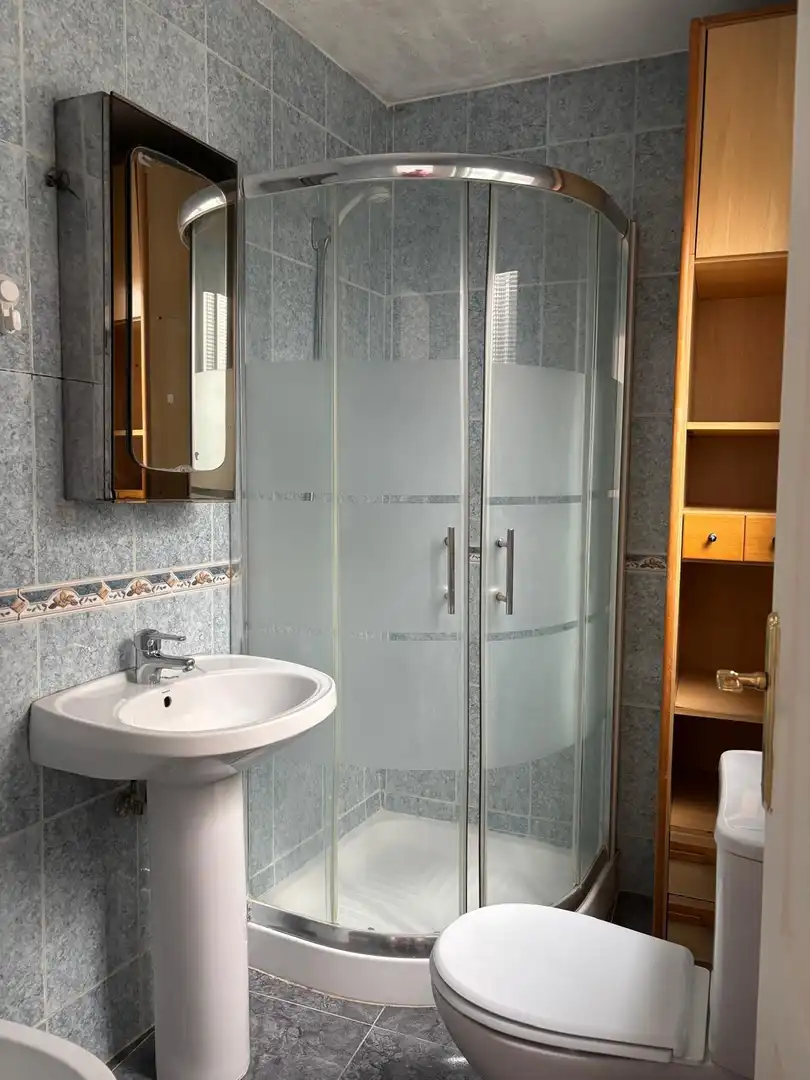 Bathroom of Flat for rent in Granada  with Furnished
