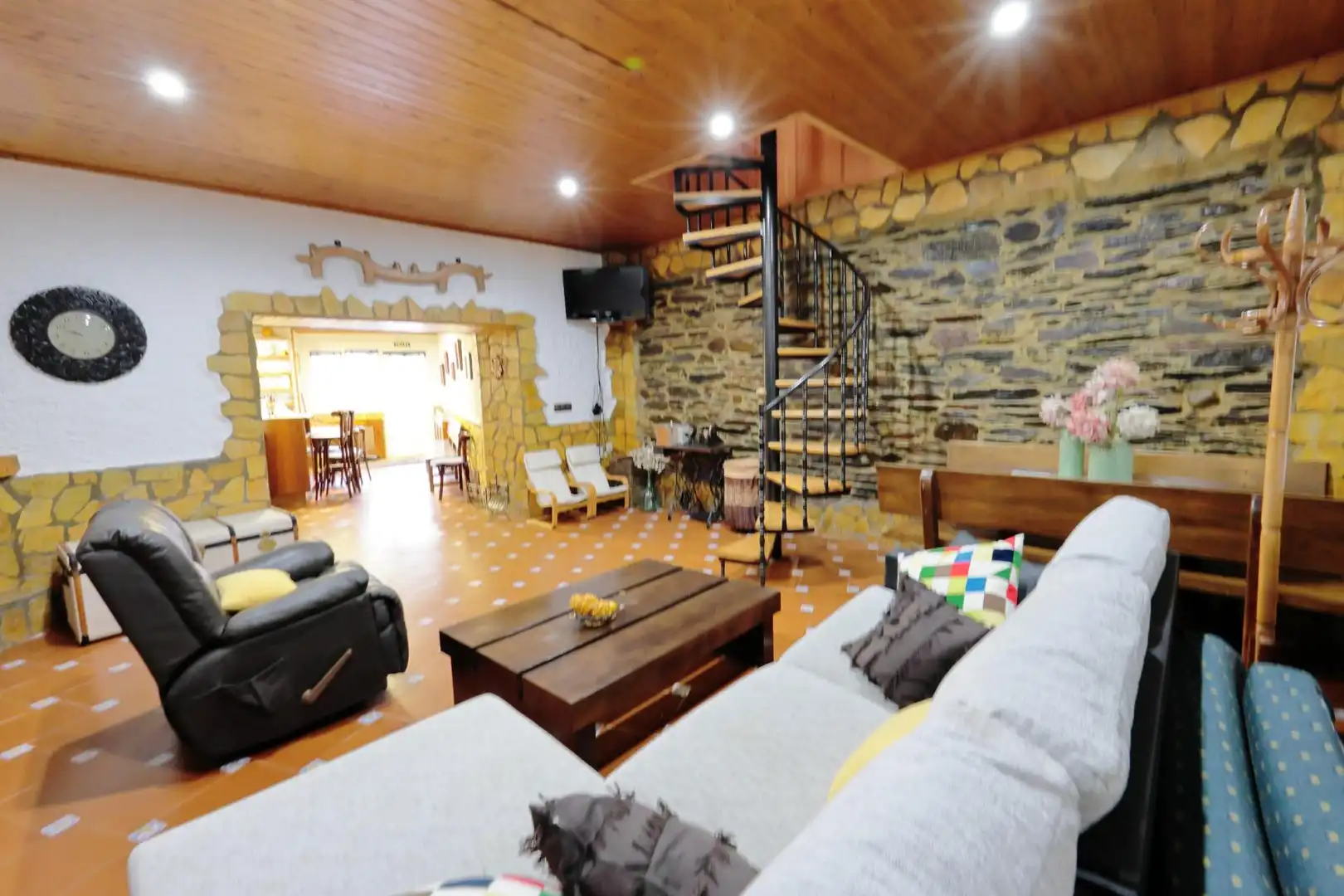 Sala de estar de Casa adosada en venta en Vega de Espinareda con Calefacción