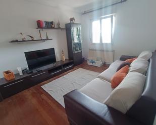 Sala d'estar de Pis en venda en Arrasate / Mondragón amb Calefacció, Terrassa i Moblat