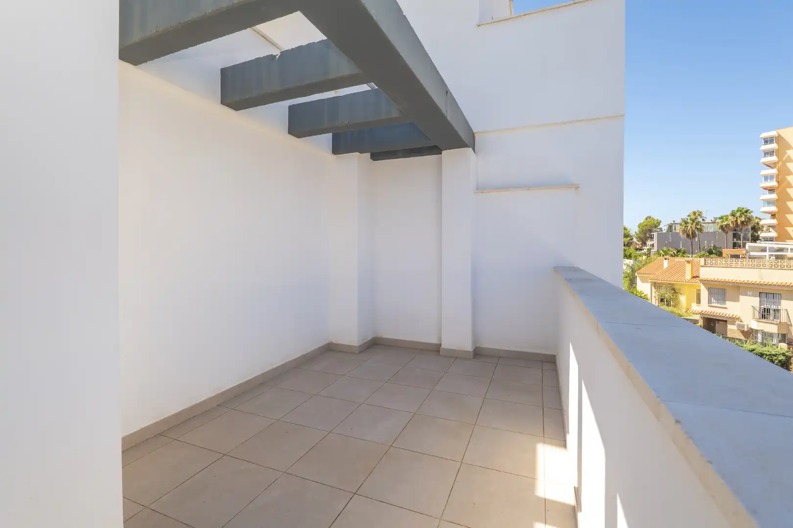 Terrassa de Casa adosada en venda en Torremolinos amb Jardí privat, Terrassa i Piscina