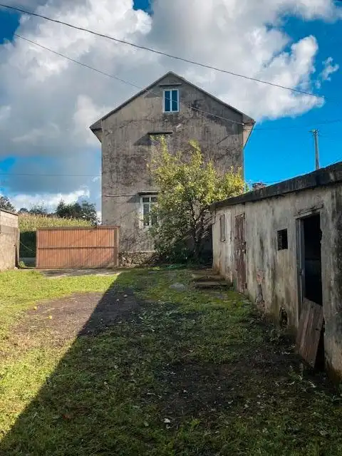 Casa o xalet en venda en A Laracha   amb Traster