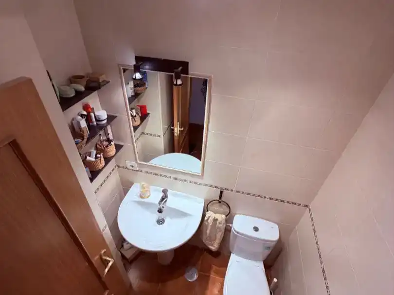 Bany de Casa o xalet en venda en Trescasas amb Jardí privat