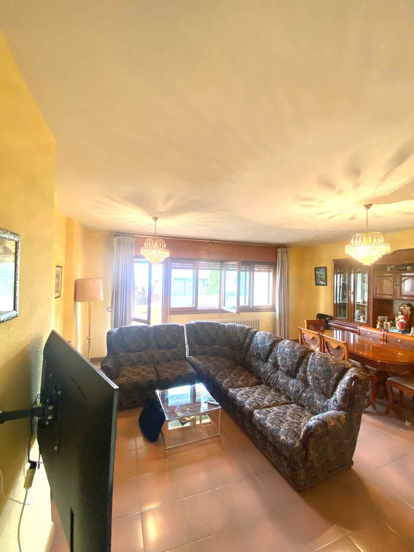 Living room of Flat for sale in Navacerrada  with Heating, Private garden and Terrace