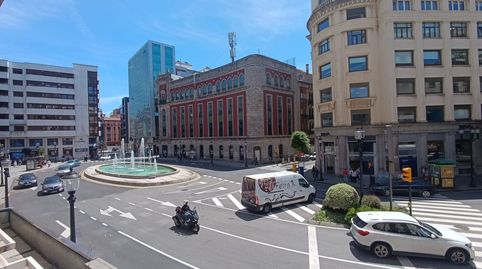 Foto 2 von Wohnung zum Verkauf in Plaza del Carmen, Barrio del Centro, Gijón