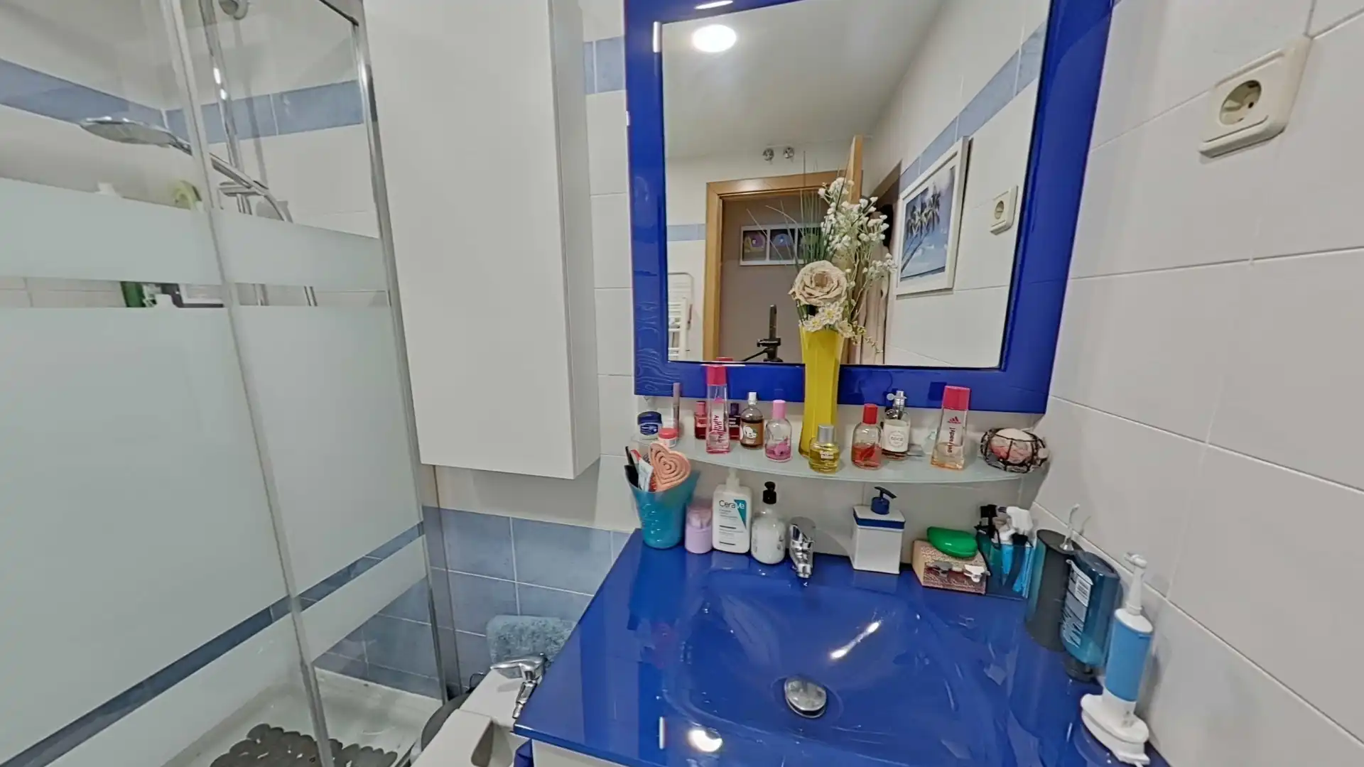 Baño de Piso en venta en Parla con Aire acondicionado, Calefacción y Jardín privado