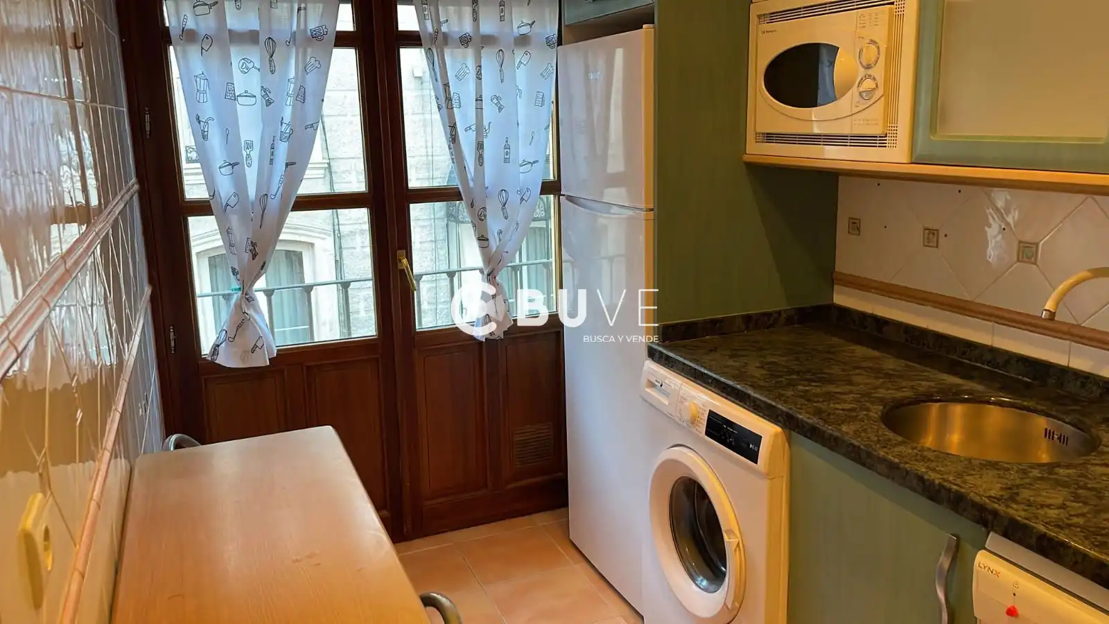 Cocina de Piso de alquiler en Valladolid con Calefacción, Terraza y Amueblado