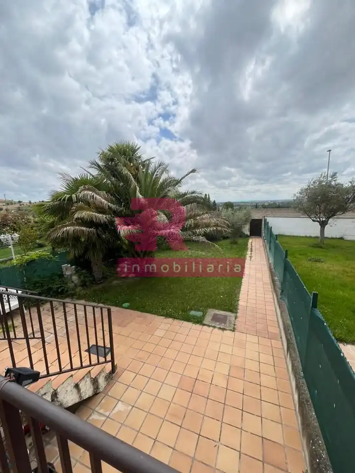 Garten von Einfamilien-Reihenhaus zum Verkauf in Cabrerizos mit Heizung, Privatgarten und Terrasse