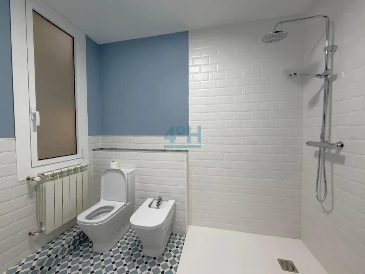 Bathroom of Flat for sale in Posío