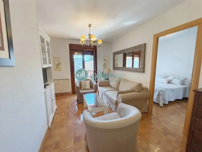 Sala de estar de Piso en venta en Segovia con Calefacción, Parquet y Terraza