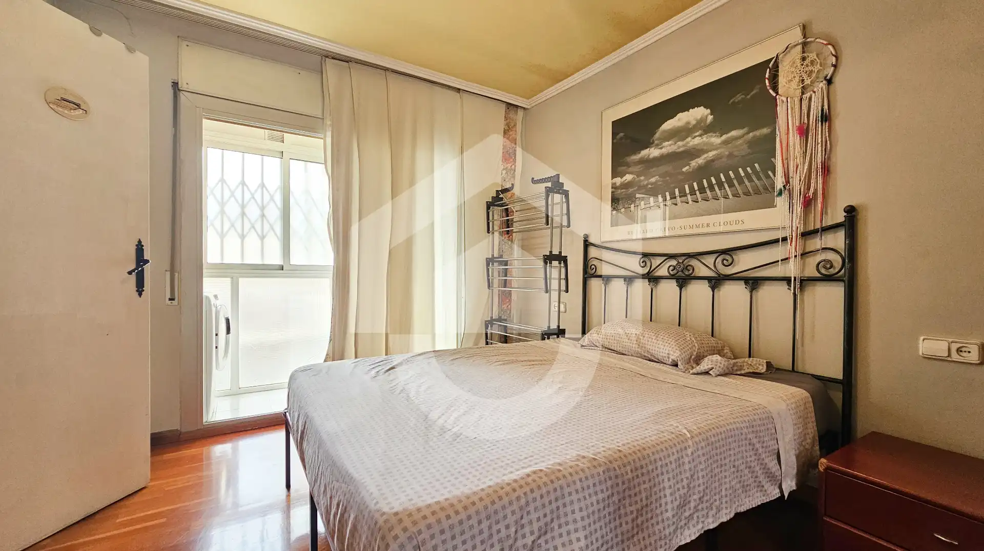 Schlafzimmer von Wohnung zum Verkauf in Barcelona mit Klimaanlage, Heizung und Parkett